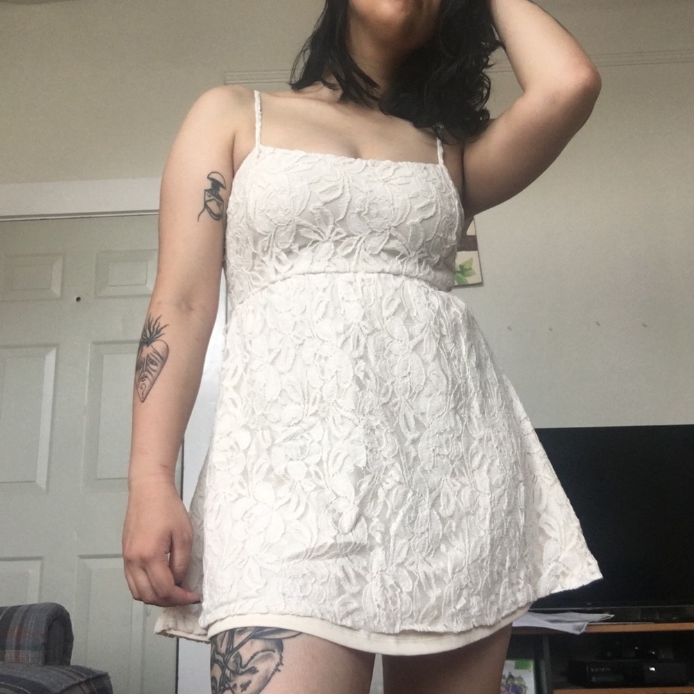 Rue 21 cream lace spaghetti strap babydoll dress
